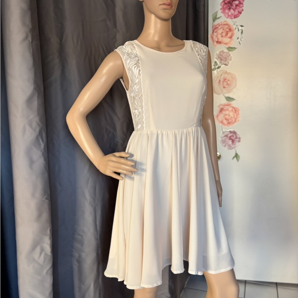 Esley Collection Cream Sleeveless A-Line Mini Dress